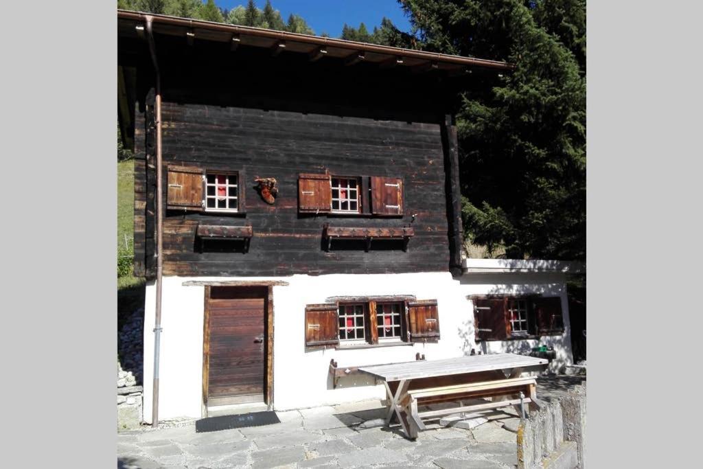 Chalet-Schuemli Maisonette Ernen Buitenkant foto